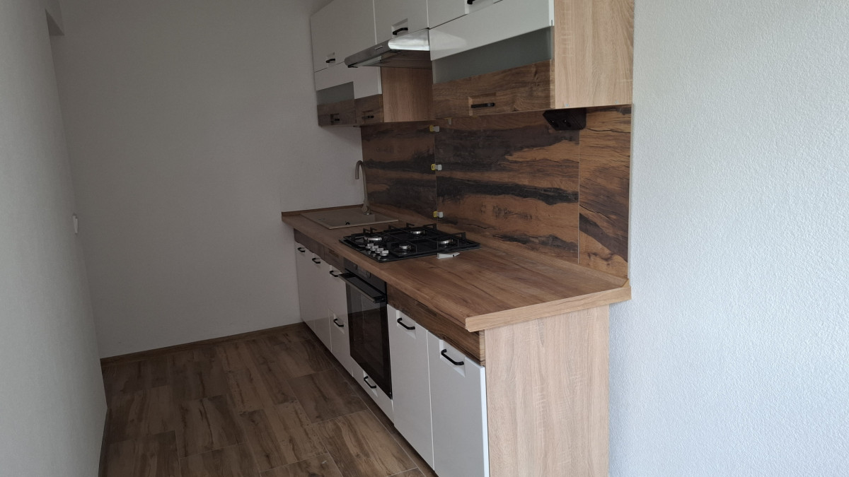 KOMPLETNE ZREKONŠTRUOVANÝ 3-IZBOVÝ BYT - Ťahanovce – fotografia 2