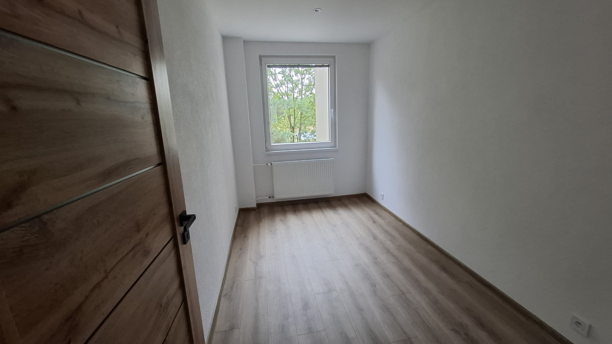 KOMPLETNE ZREKONŠTRUOVANÝ 3-IZBOVÝ BYT - Ťahanovce – fotografia 8