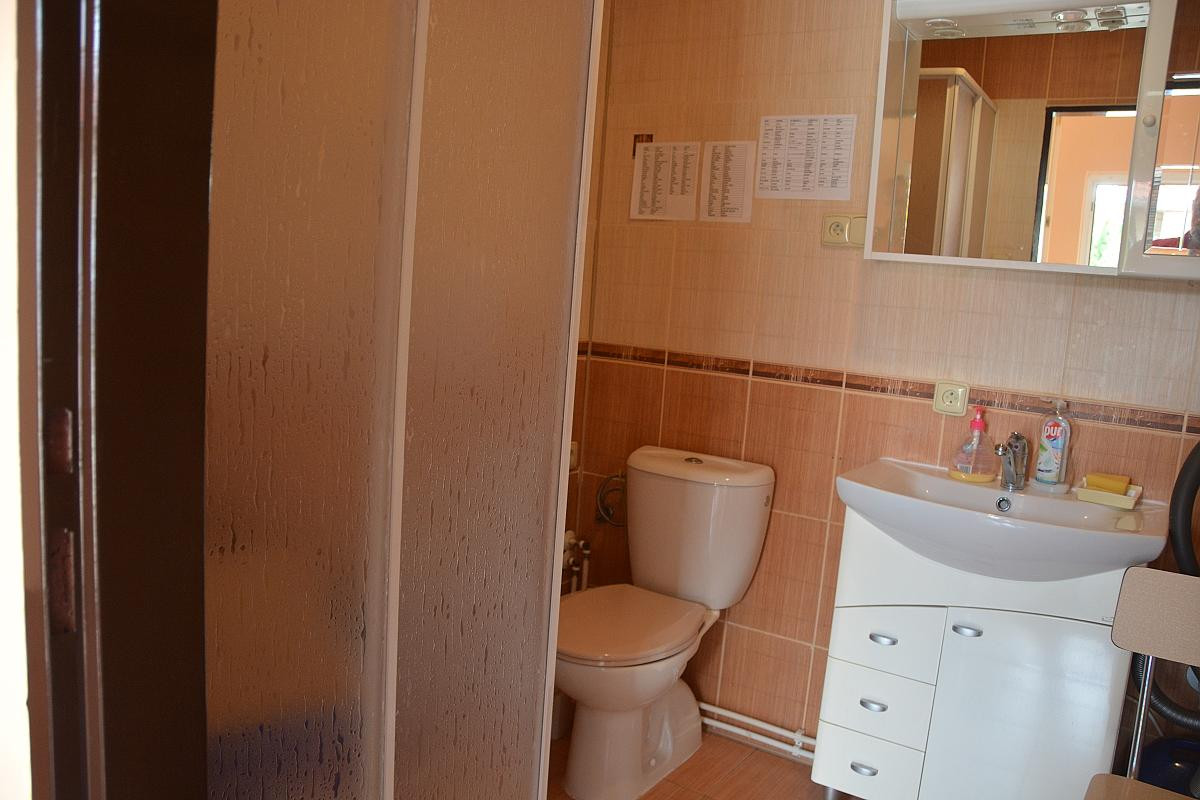 Na prenájom zrekonštruovaná kancelária s vlastným parkovaním – fotografia 1