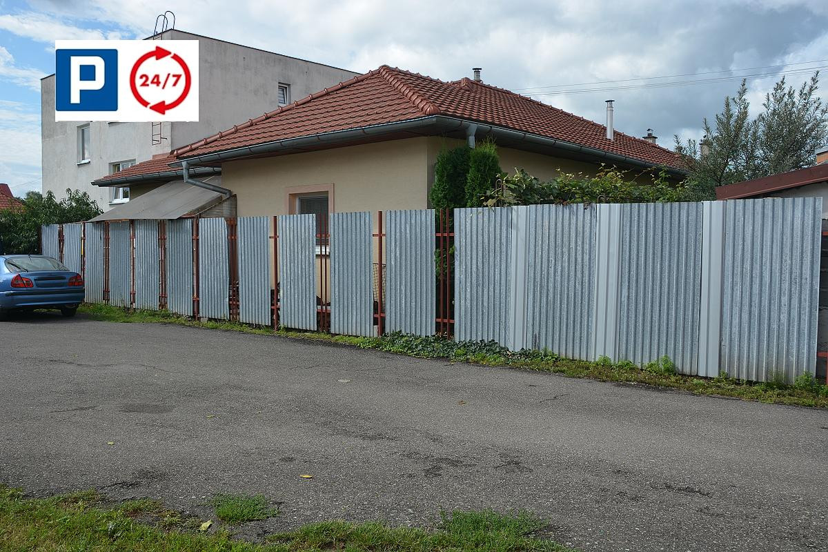 Na prenájom zrekonštruovaná kancelária s vlastným parkovaním – fotografia 6