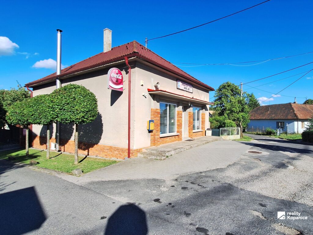 zabehnutý obchod s potravinami, Podkylava – fotografia 3