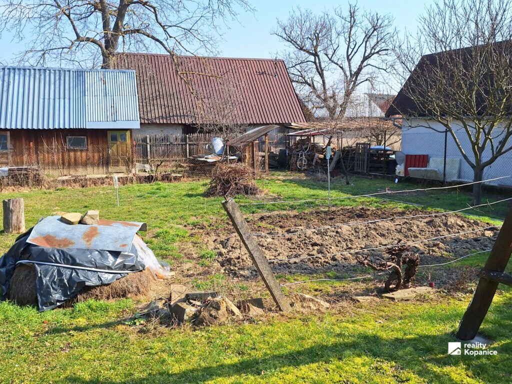 veľký dvojgeneračný rodinný dom Papraď – fotografia 6
