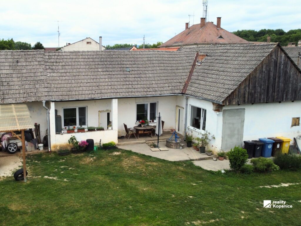 rodinný dom Nižná + dva stavebné pozemky k tomu – fotografia 1