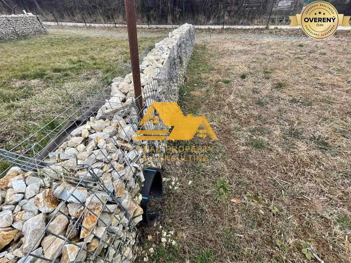 Predám stavebný pozemok v obci Podhájska – fotografia 3