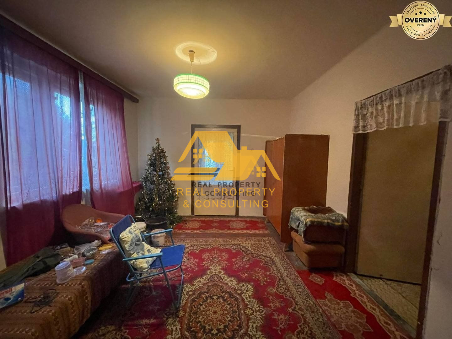 Predám rodinný dom s veľkým pozemkom v obci Imeľ – fotografia 2