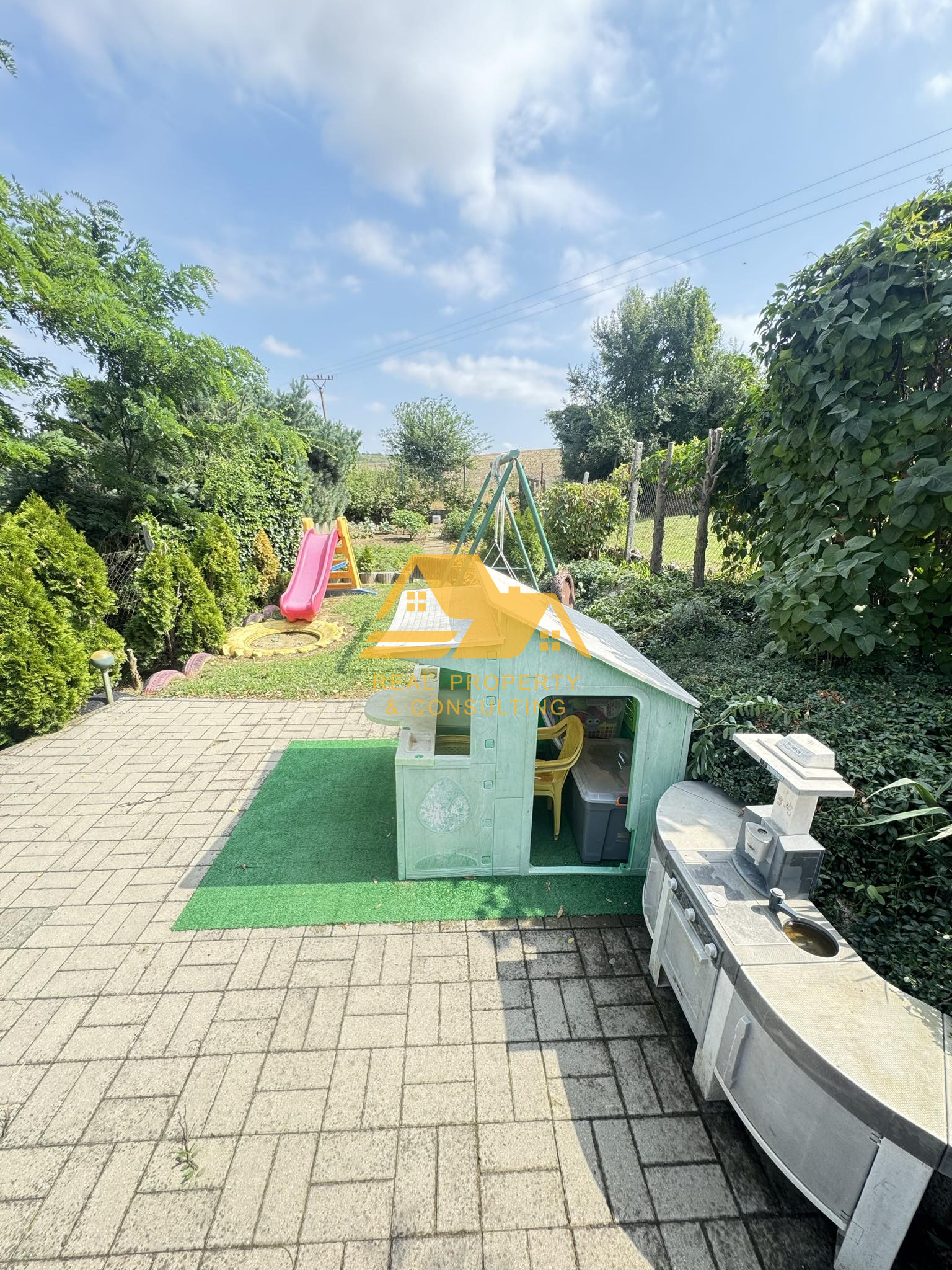 Exkluzívne! Predám apartmánový dom v obci Podhájska – fotografia 10