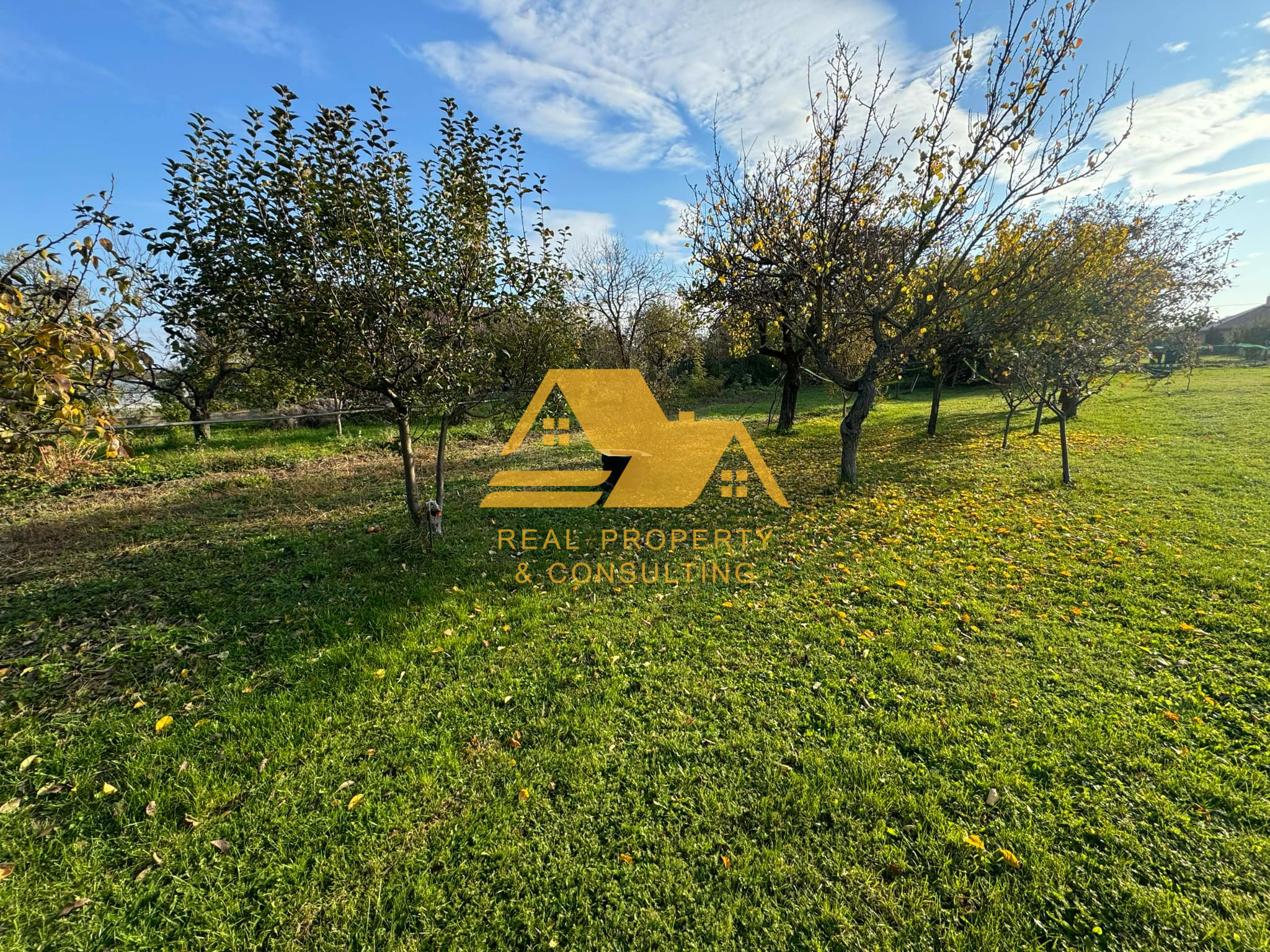 Exkluzívne! Predám rodinný dom s garážou v obci Veľká Maňa – fotografia 3