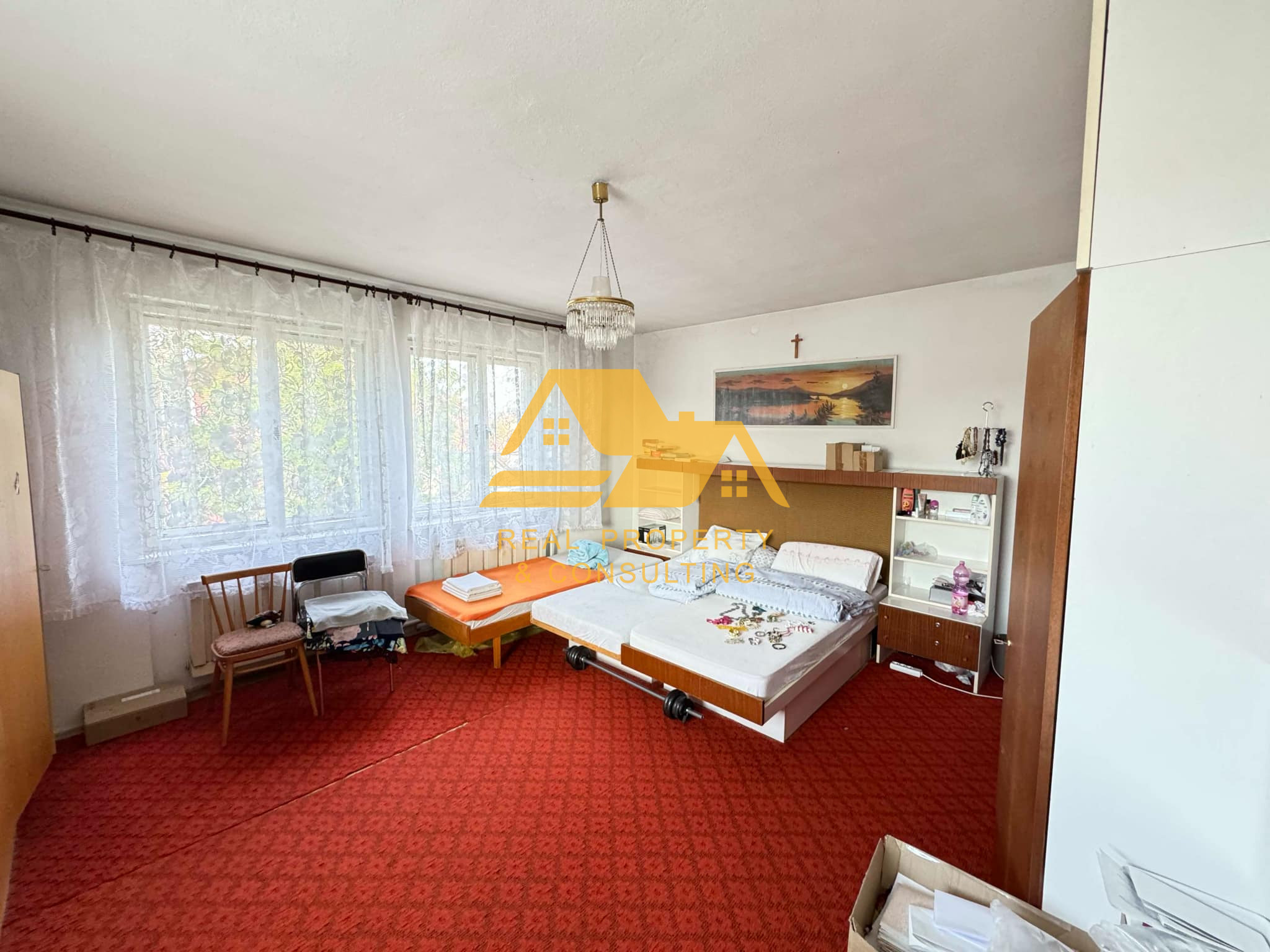 Exkluzívne! Predám rodinný dom s garážou v obci Veľká Maňa – fotografia 5