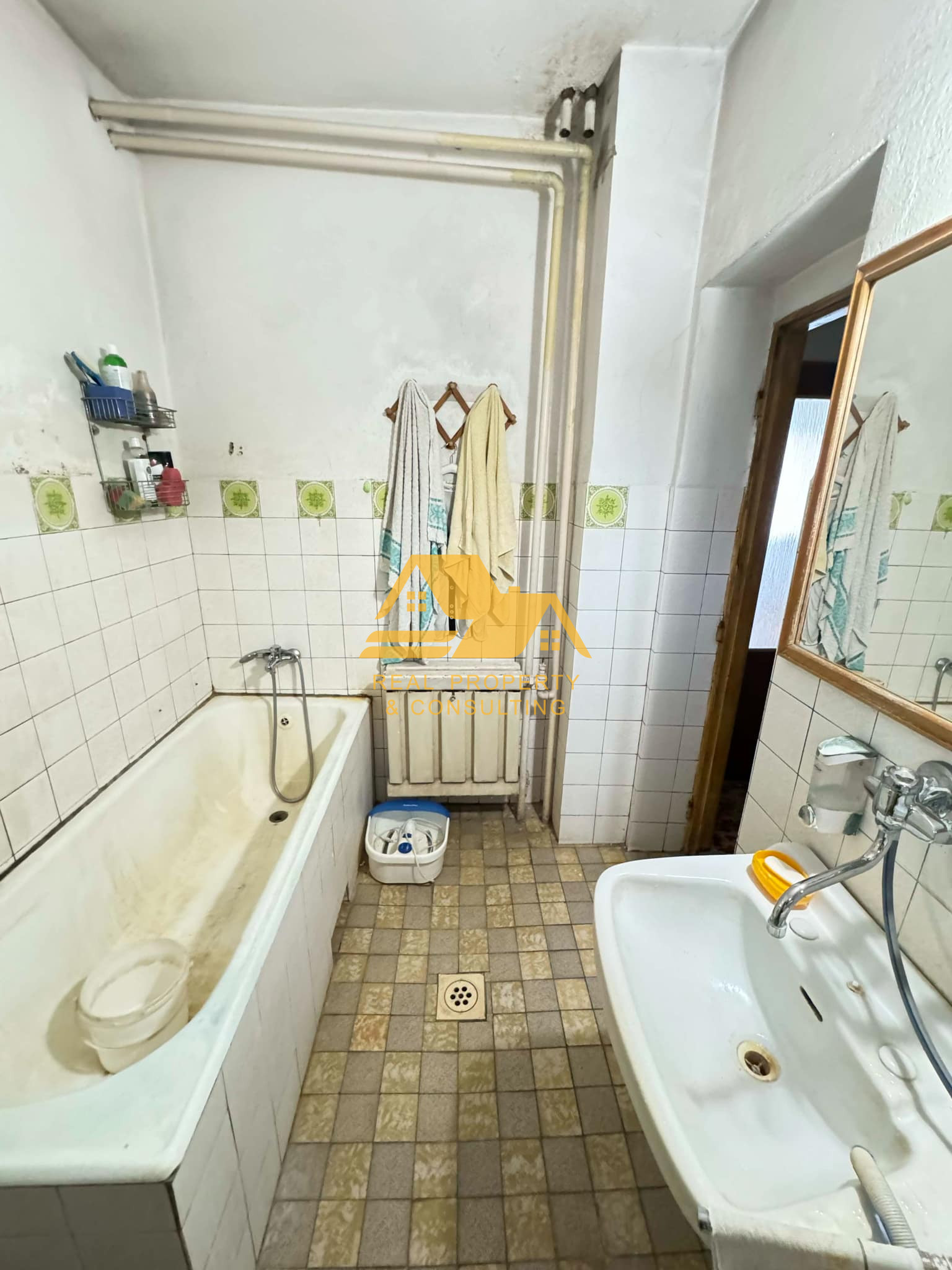 Exkluzívne! Predám rodinný dom s garážou v obci Veľká Maňa – fotografia 8