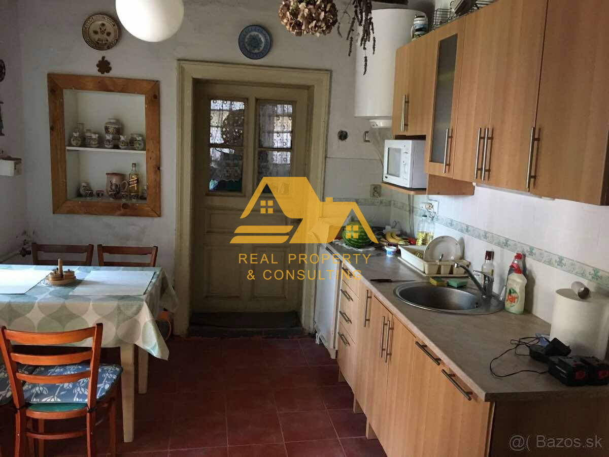 Predám dom s veľkým pozemkom v obci Černík – fotografia 4