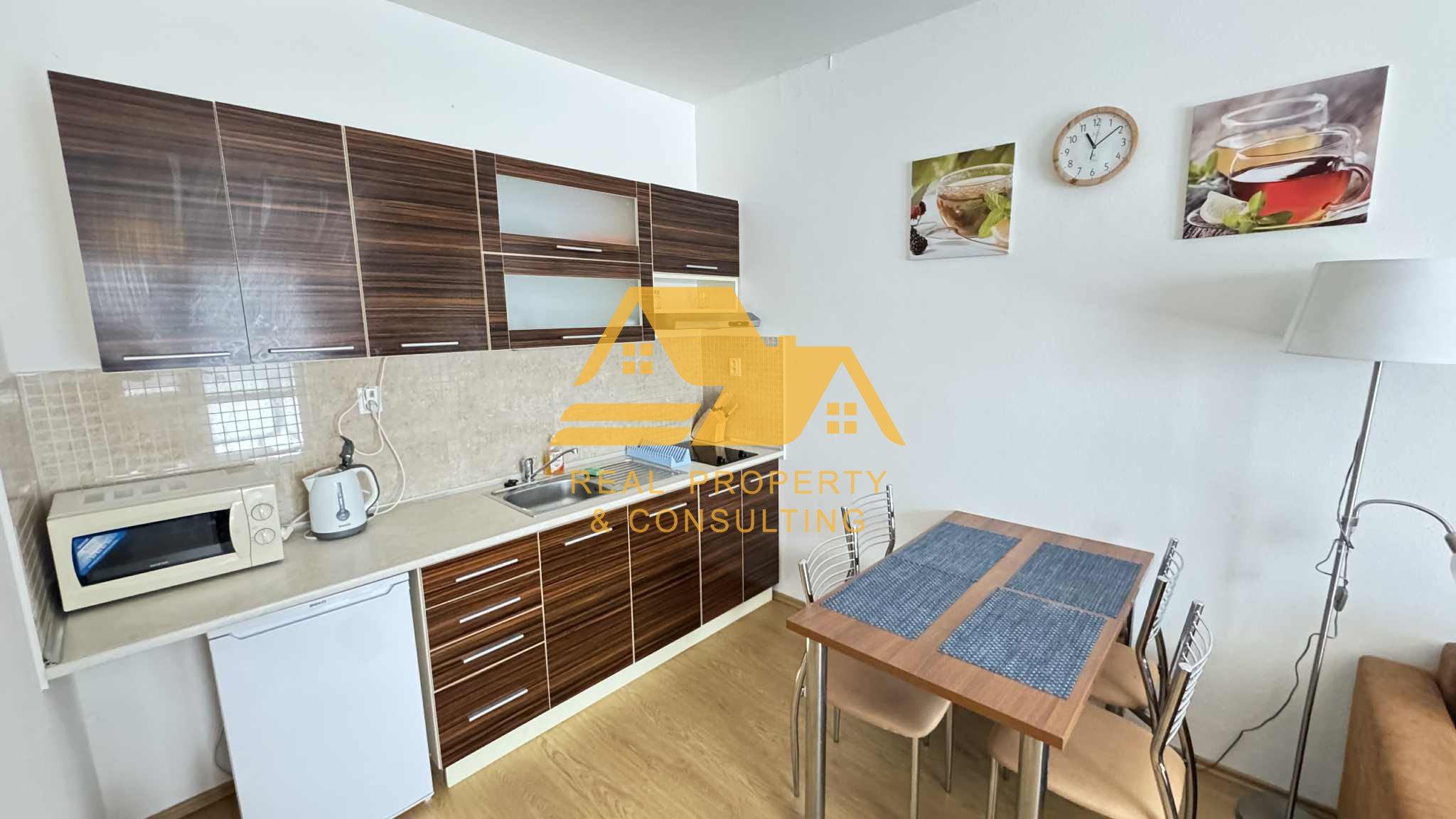 Predám veľký apartmán neďaleko kúpaliska v obci Podhájska – fotografia 8