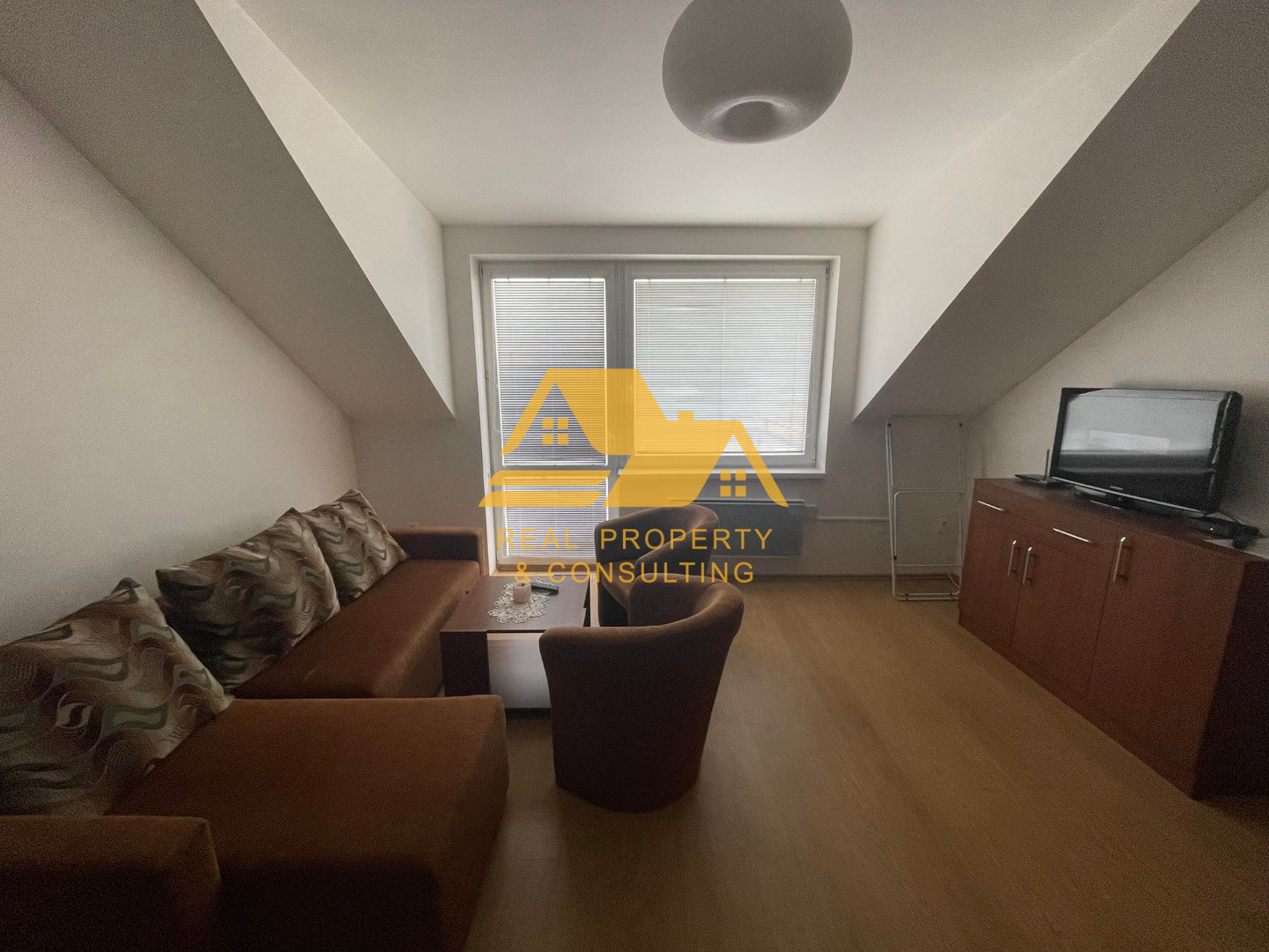 Výhodná ponuka! Apartmán neďaleko kúpaliska v obci Podhájska – fotografia 3
