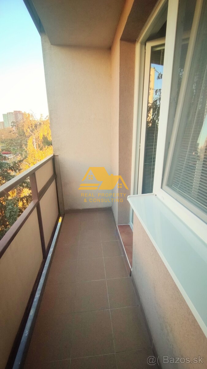 Prenajmem garsónku s balkónom v Nových Zámkoch – fotografia 5
