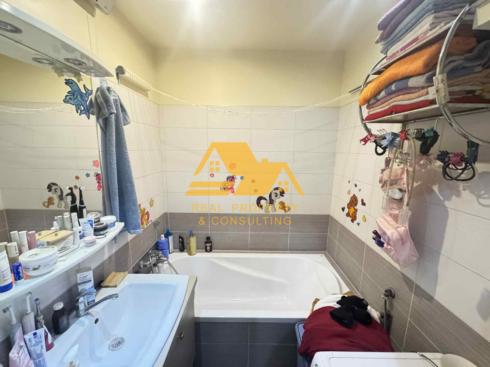 Predám 3 izbový byt s balkónom na sídlisku Juh v Nových Zámkoch – fotografia 5