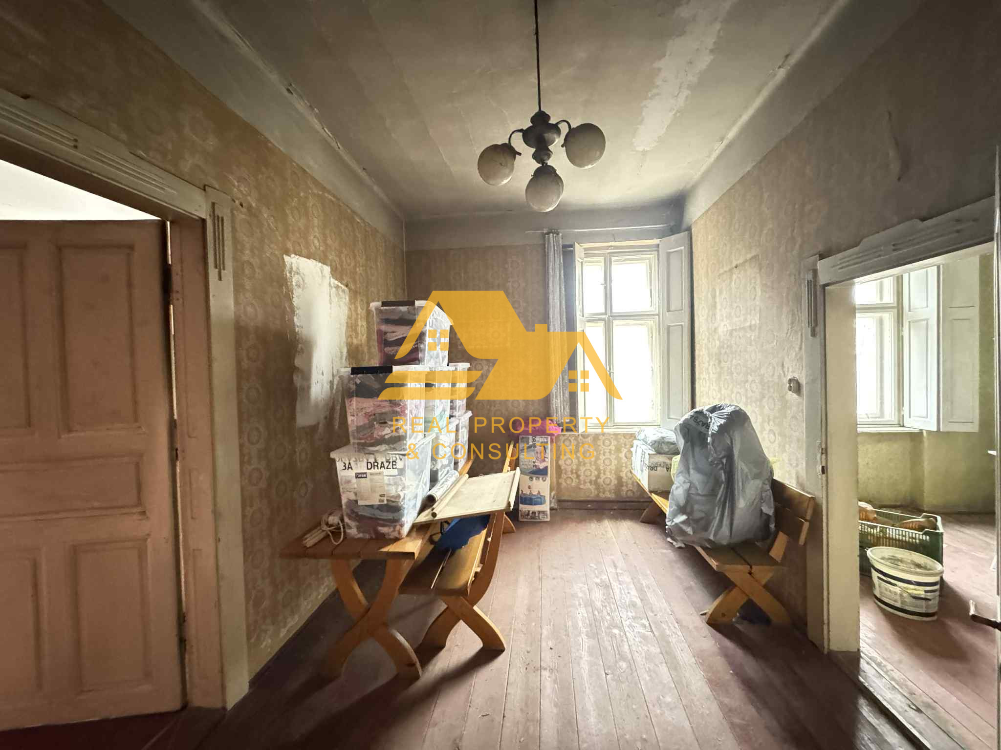 Exkluzívne! Predám rodinný dom v Nových Zámkoch – fotografia 3