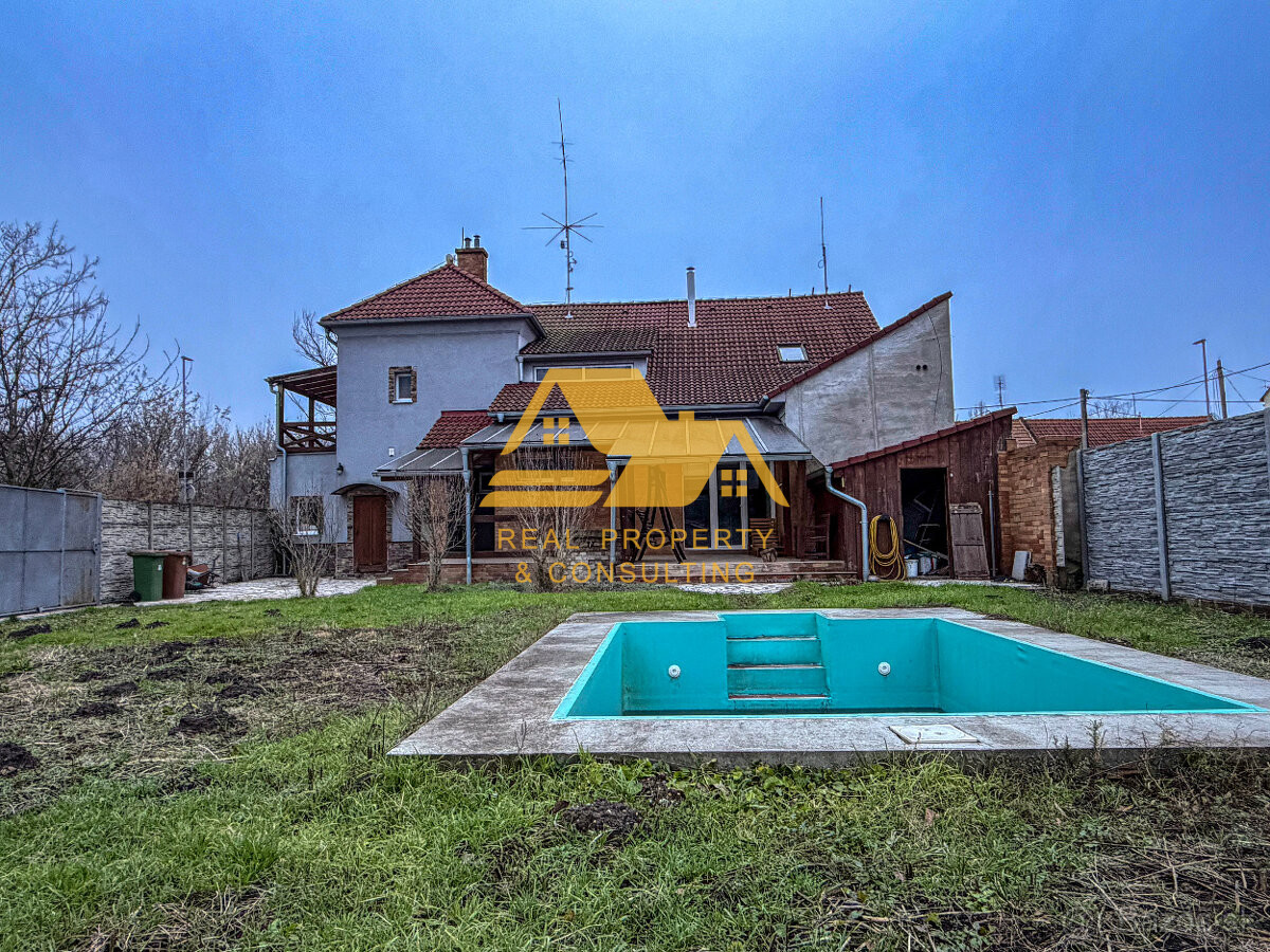 Predám prerobený rodinný dom v Nových Zámkoch – fotografia 1