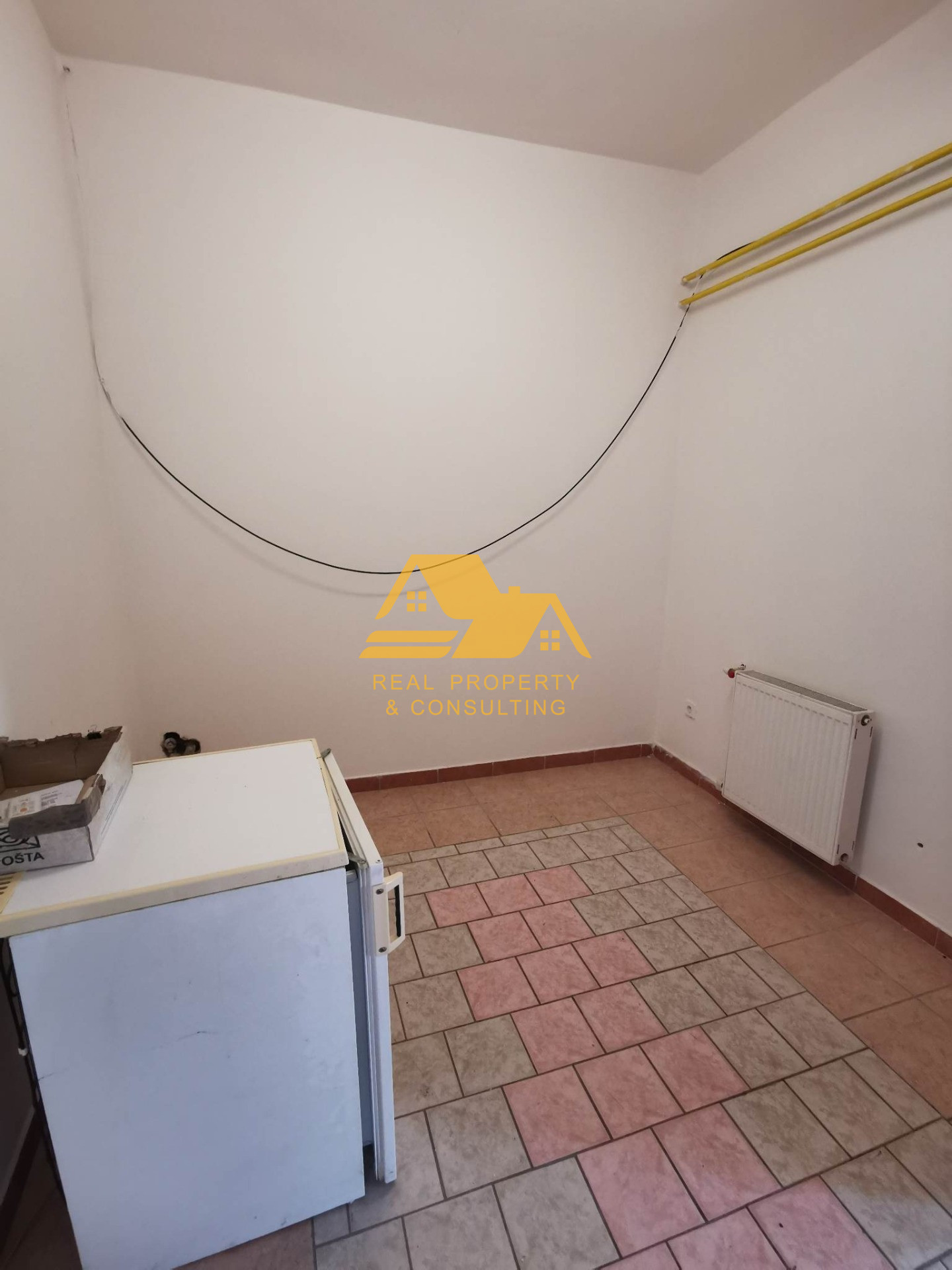 Prenajmem obchodný priestor v Nových Zámkoch – fotografia 6