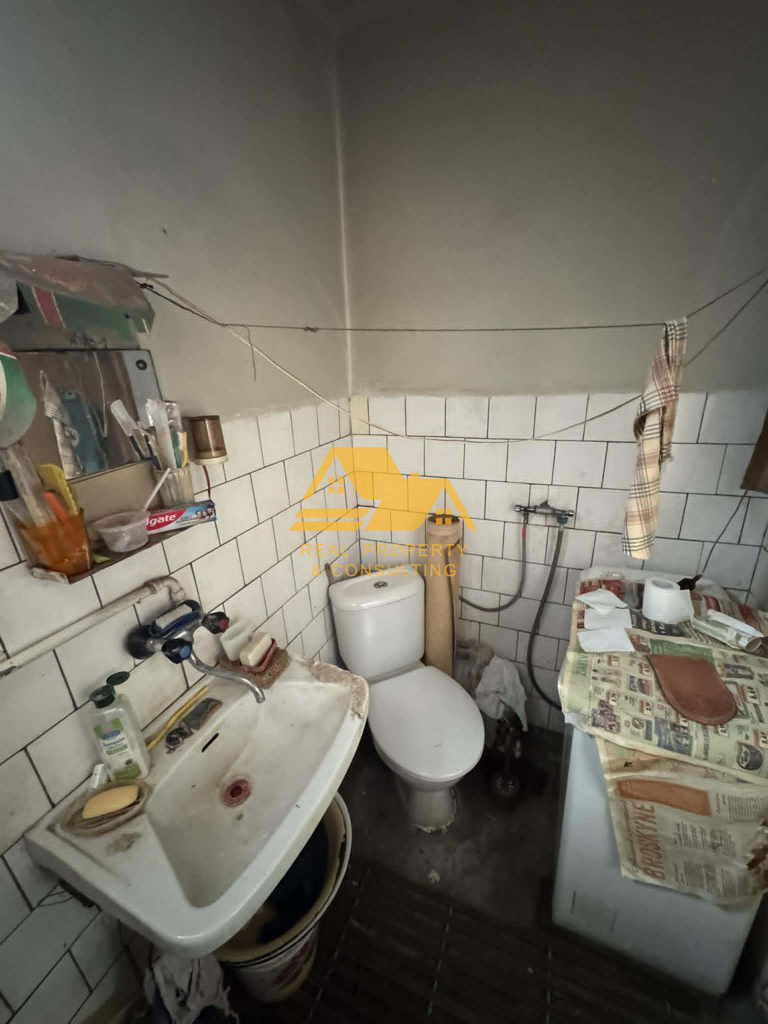 Predám pekný pozemok so starším domom v obci bánov – fotografia 8