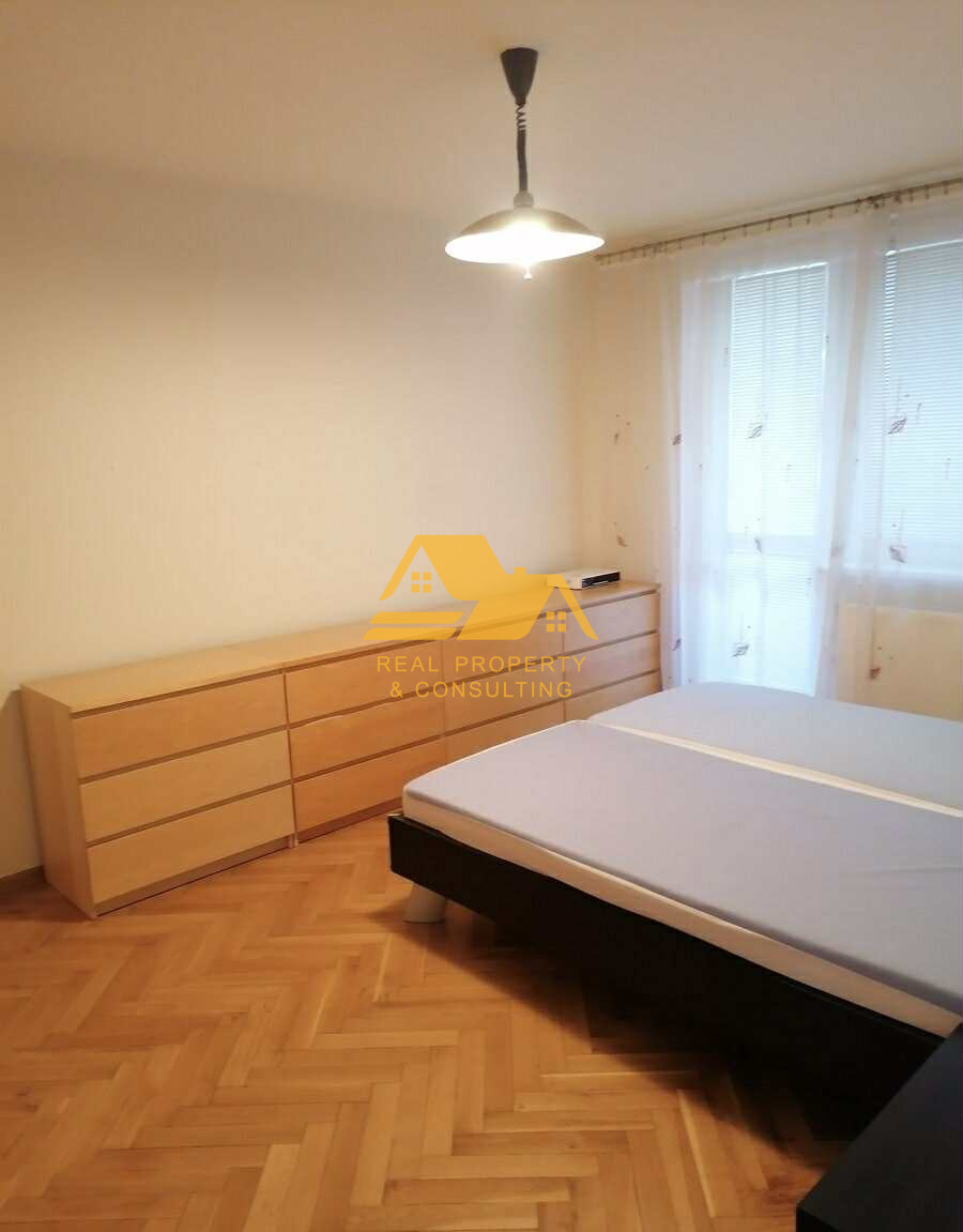 Prenajmem 3 izbový byt v Nových Zámkoch – fotografia 6