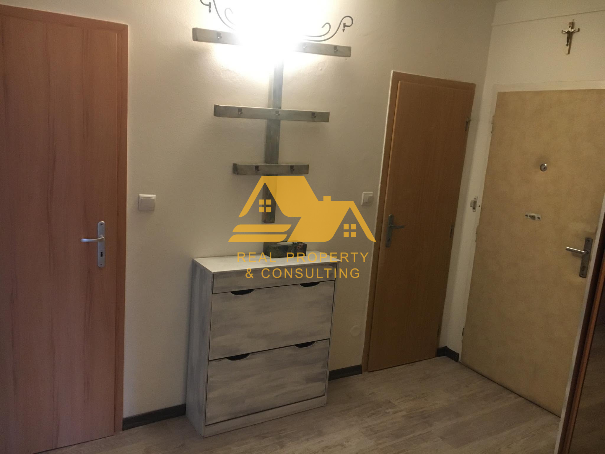 Exkluzívne!Predám 3 izbový byt s 2 balkónmi v Nových Zámkoch – fotografia 6