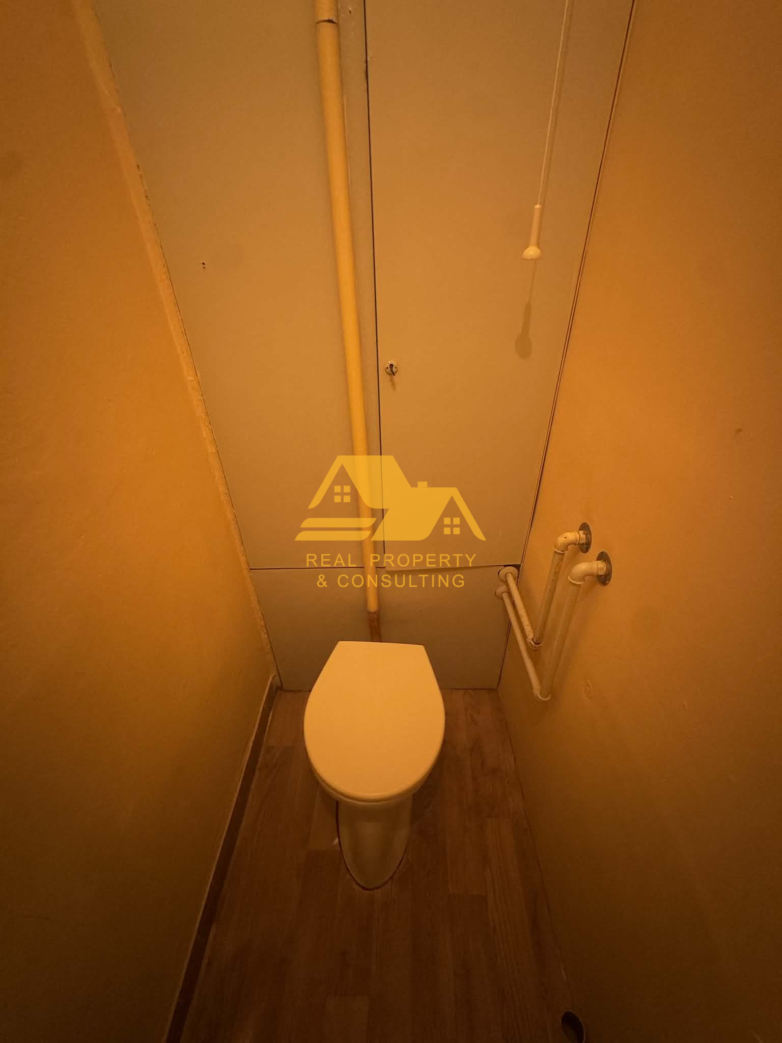 Predám 2 izbový byt s garážou v centre mesta Nové Zámky – fotografia 6