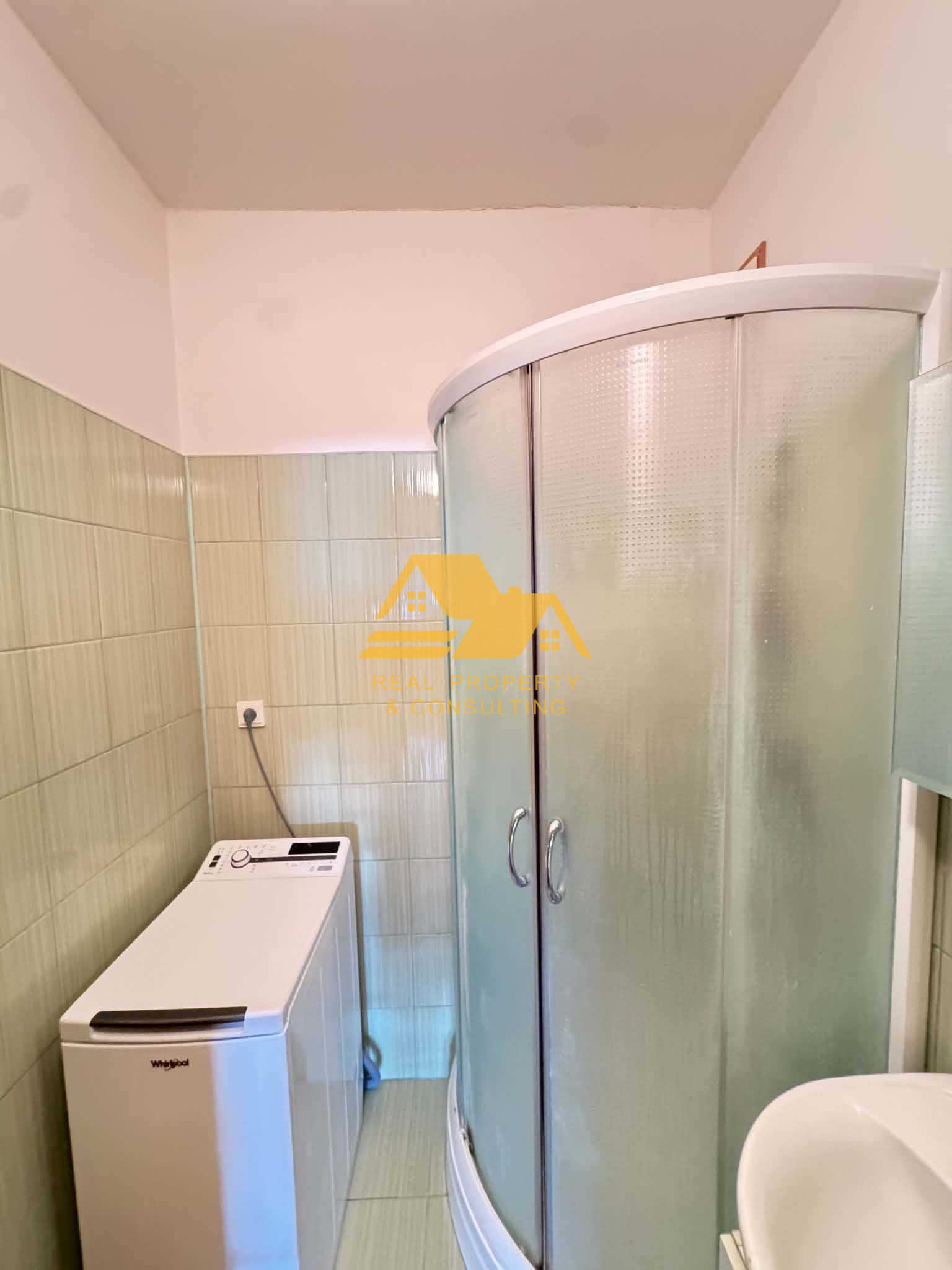 Exkluzívne! Predám 3 izbový byt s loggiou v obci Bajč – fotografia 7