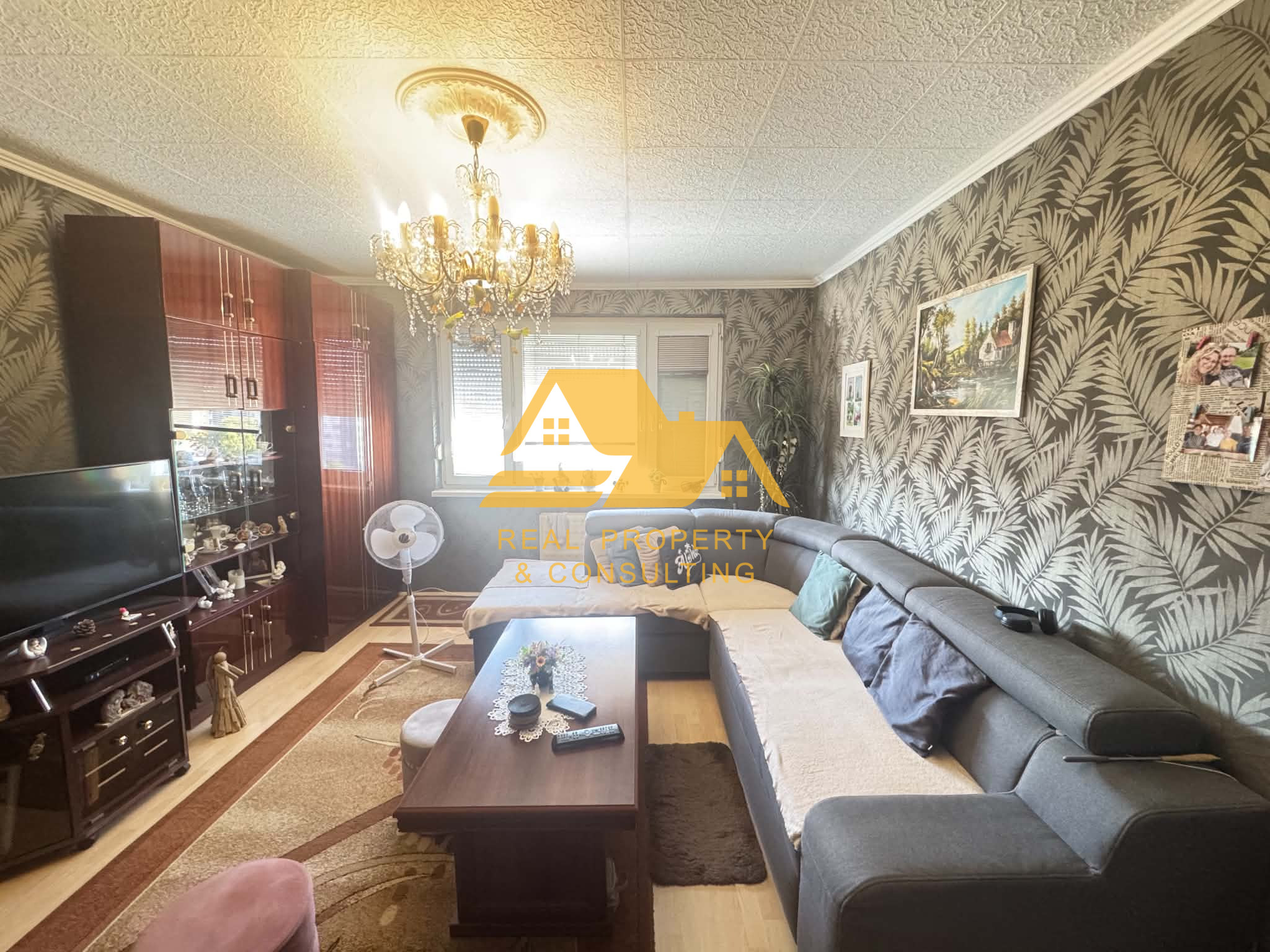 Predám 3 izbový byt s loggiou na sídlisku Juh v Nových Zámkoch – fotografia 2