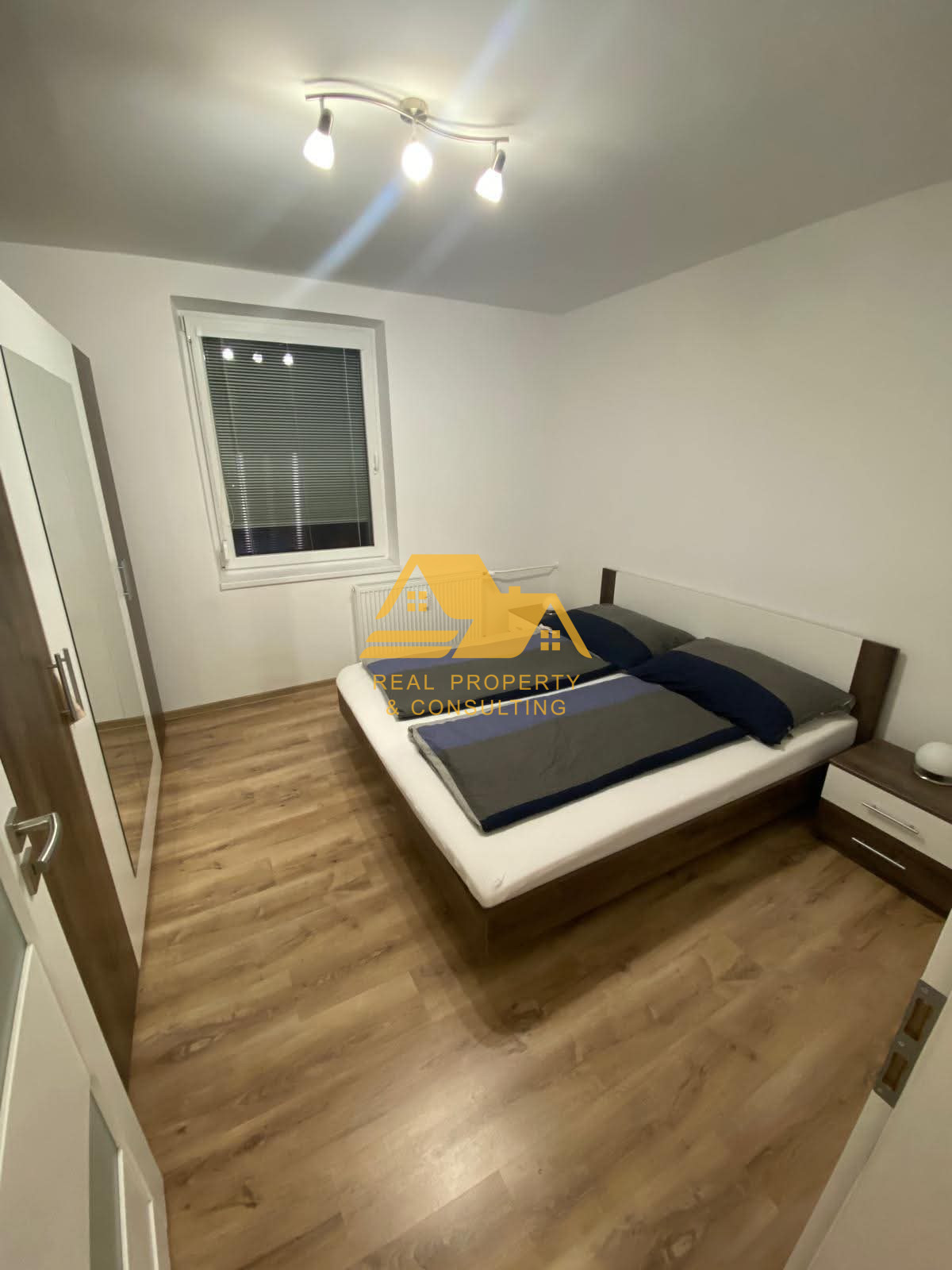 Prenajmem pekný 3 izbový byt s balkónom v Nových Zámkoch – fotografia 6