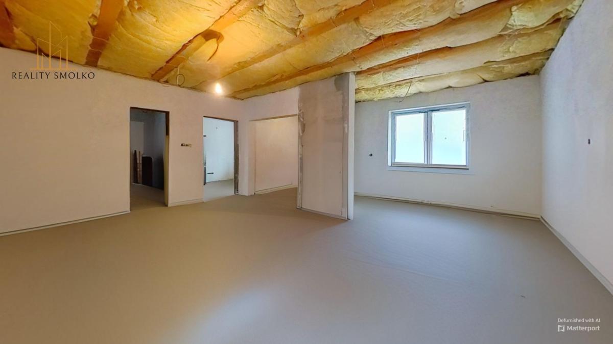 5 izbový murovaný dom + pozemok 4 500 m2 v obci Modrá nad Cirochou, okr. Humenné. – fotografia 5