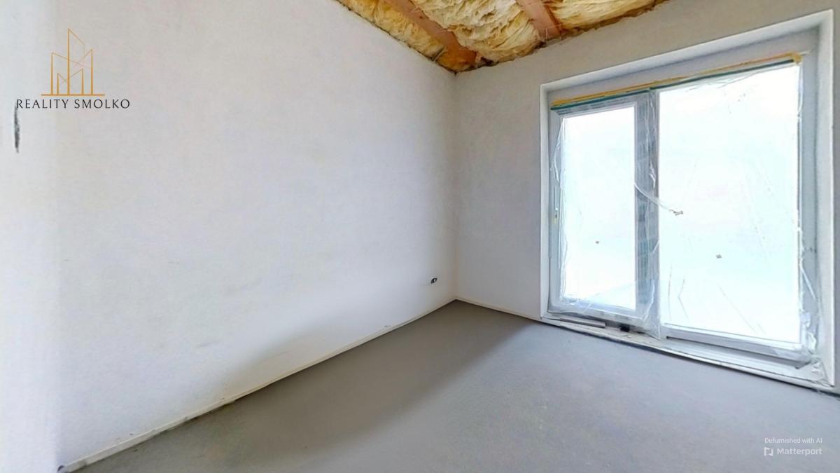 5 izbový murovaný dom + pozemok 4 500 m2 v obci Modrá nad Cirochou, okr. Humenné. – fotografia 8