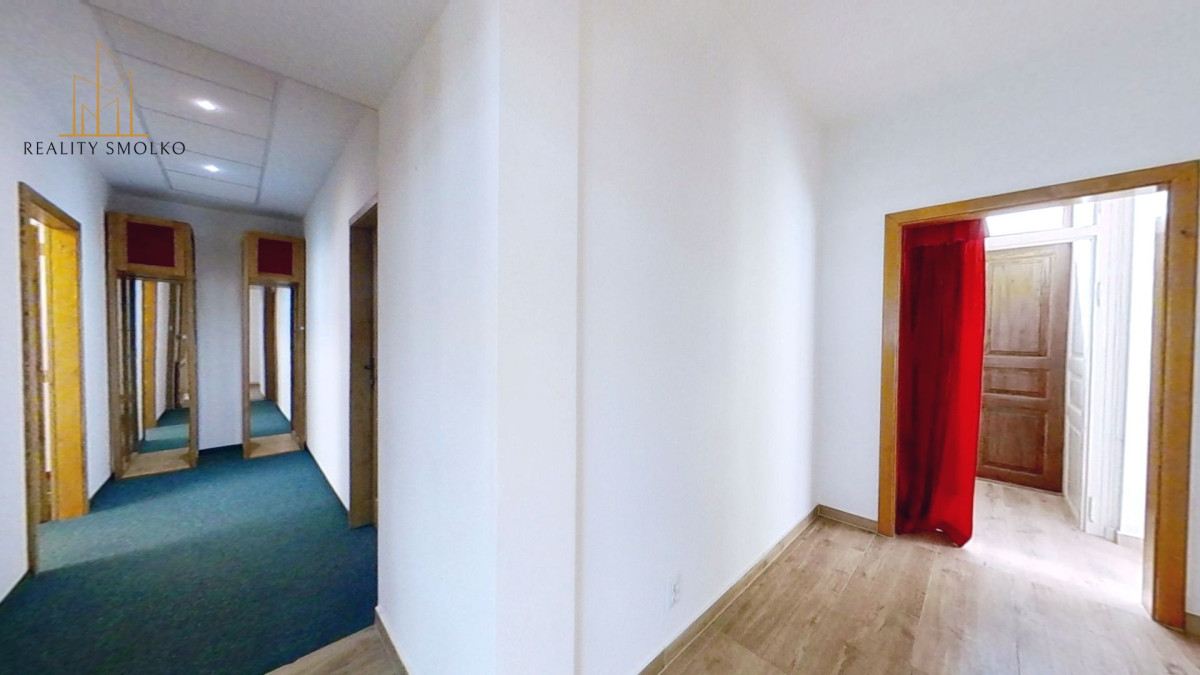 Prenájom komerčných priestorov v centre mesta Spišská Nová Ves – fotografia 5