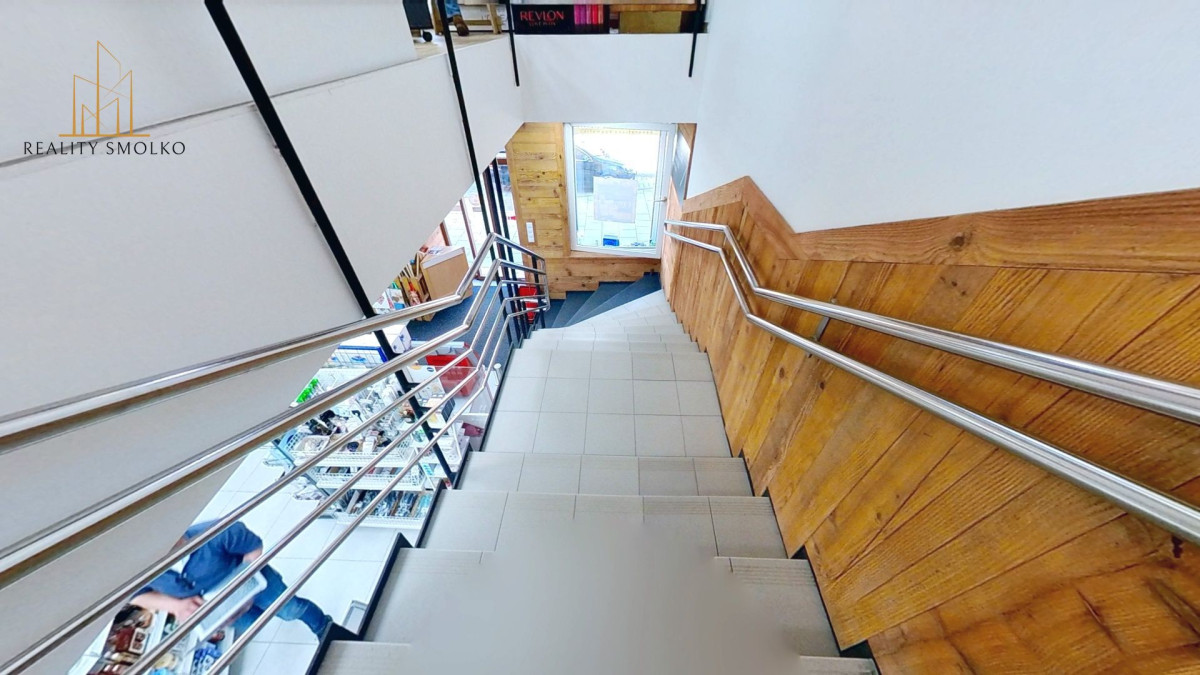 Prenájom komerčných priestorov v centre mesta Spišská Nová Ves – fotografia 10