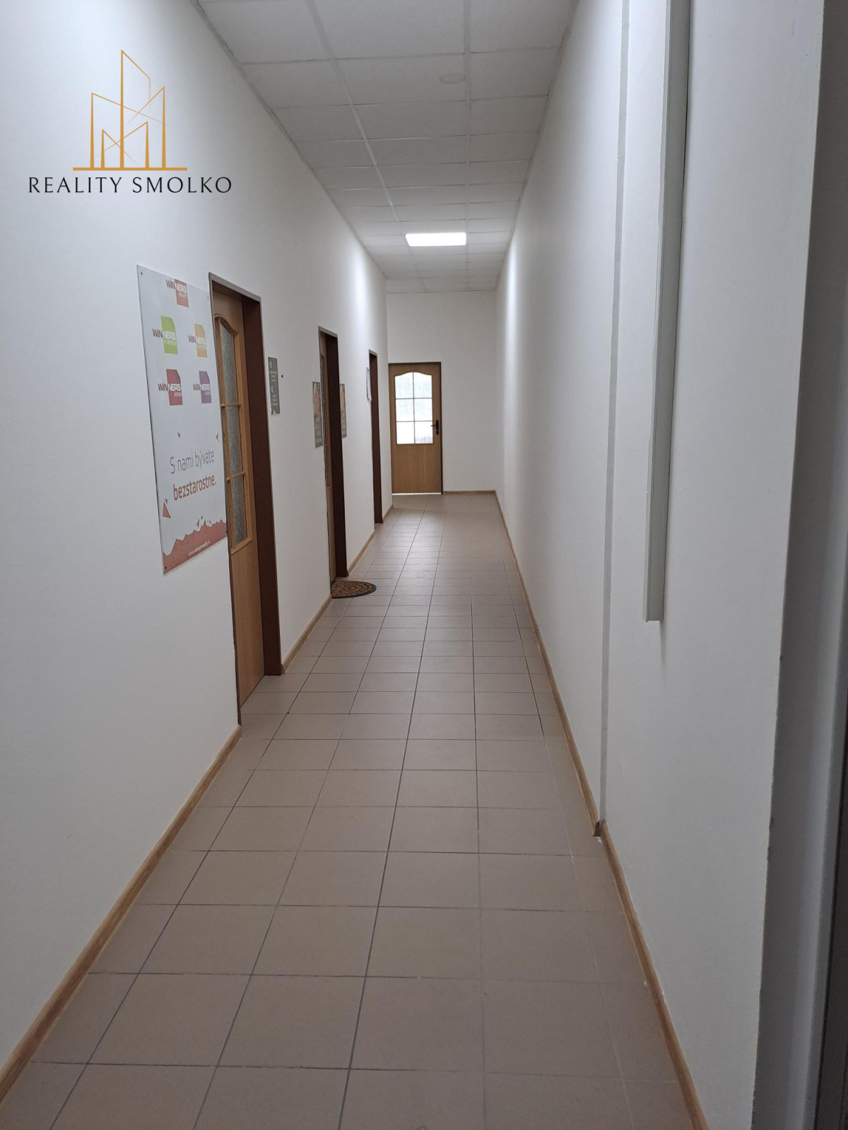Kancelársky priestor v centre mesta Humenné – fotografia 5