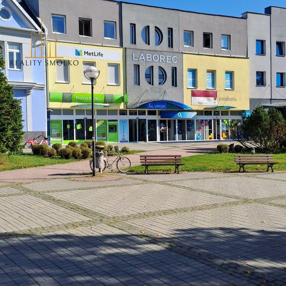 Obchodný priestor v centre mesta Humenné-prenájom – fotografia 9