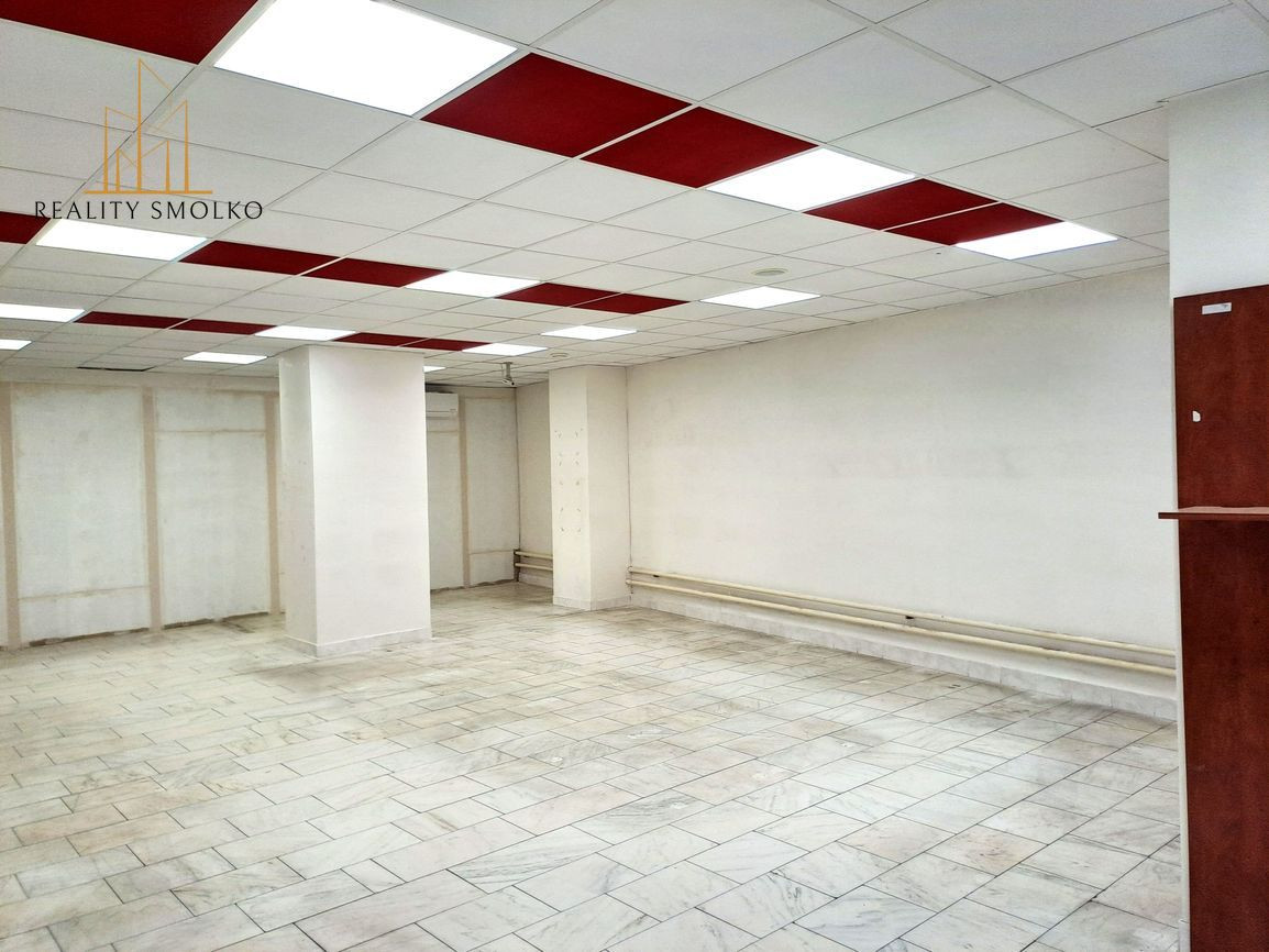 Prenájom komerčných priestorov v centre mesta Humenné – fotografia 1