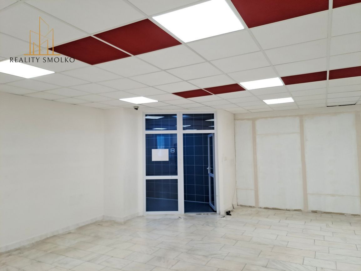 Prenájom komerčných priestorov v centre mesta Humenné – fotografia 2