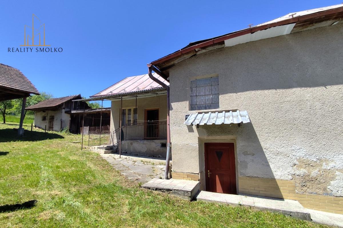 Na predaj - starší rodinný vidiecky dom v Miklušovciach – fotografia 2